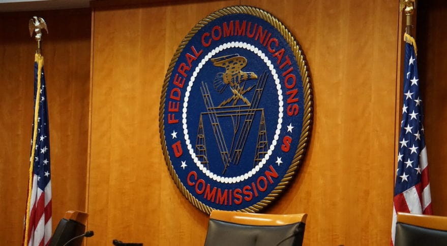 FCC (Federal Communications Commission ) 